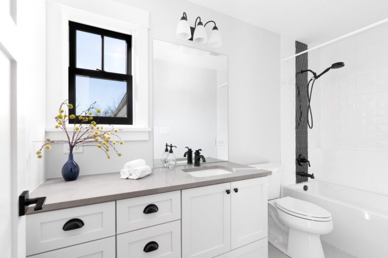 How To Maximize Space With Your Bathroom Remodel
